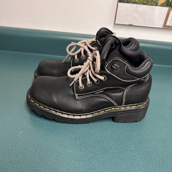 Dr. Martens Black and Tan Lace Up Boots - Picture 4 of 10